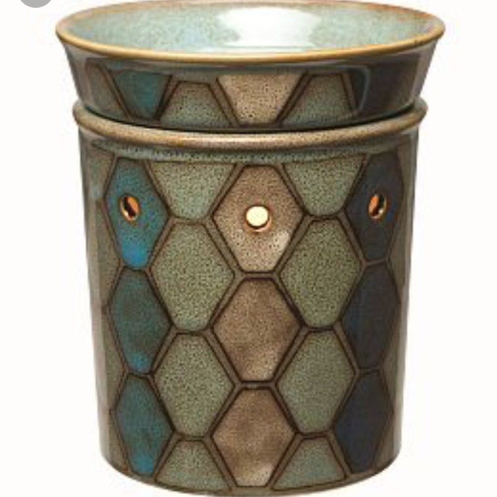 Scentsy tart warmer
